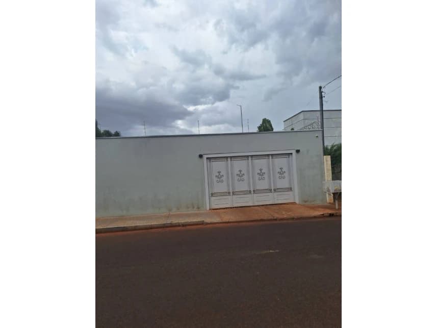 Casa à venda em leilão - foto 2