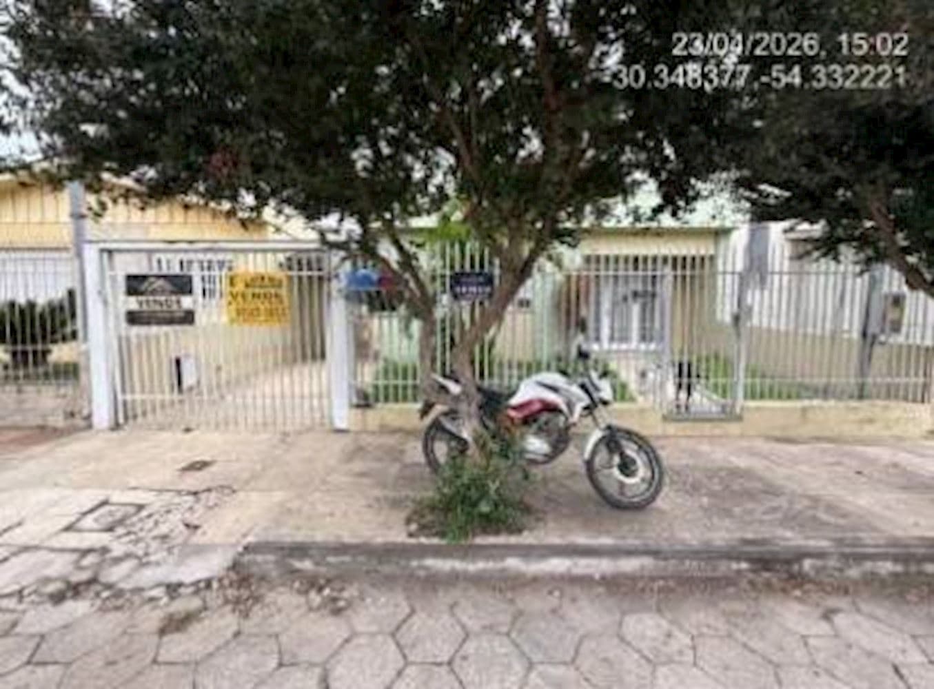 Casa, Padrão, 0 vaga(s) de garagem