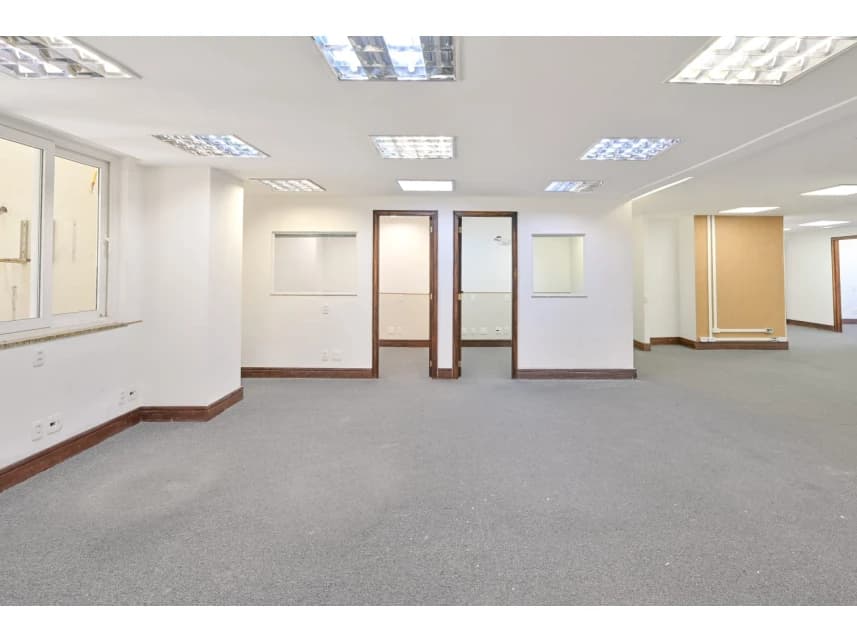 Sala Comercial à venda em leilão - foto 2