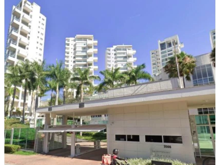 Apartamento à venda em leilão