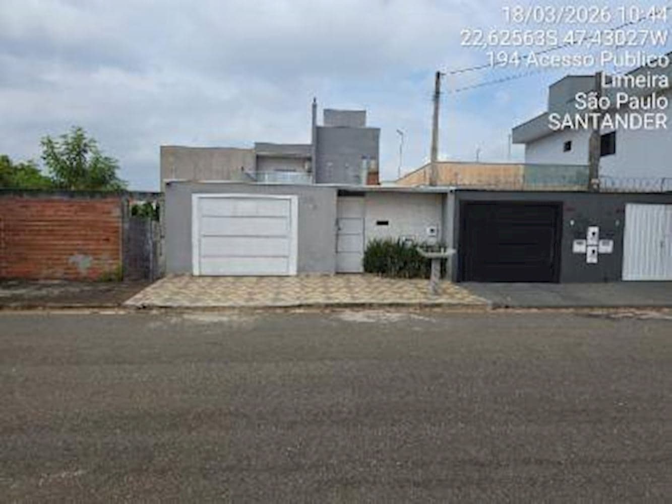 Casa, Padrão, 0 vaga(s) de garagem