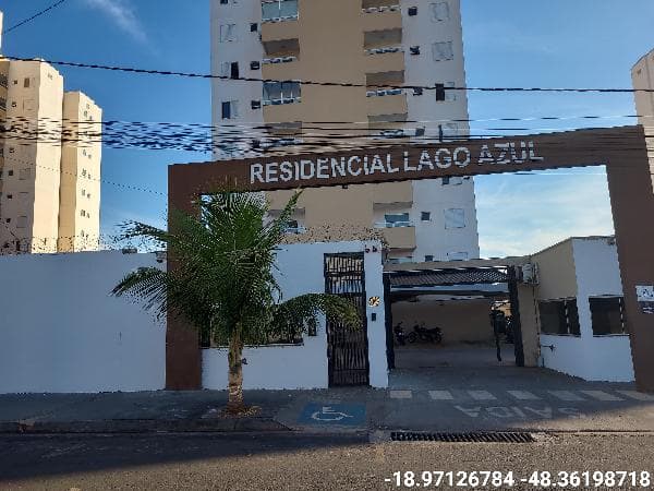 COND RES MULTIFAMILIAR VERTICAL LAGO AZUL