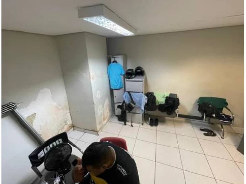 Ex-Agência à venda em leilão - foto 2