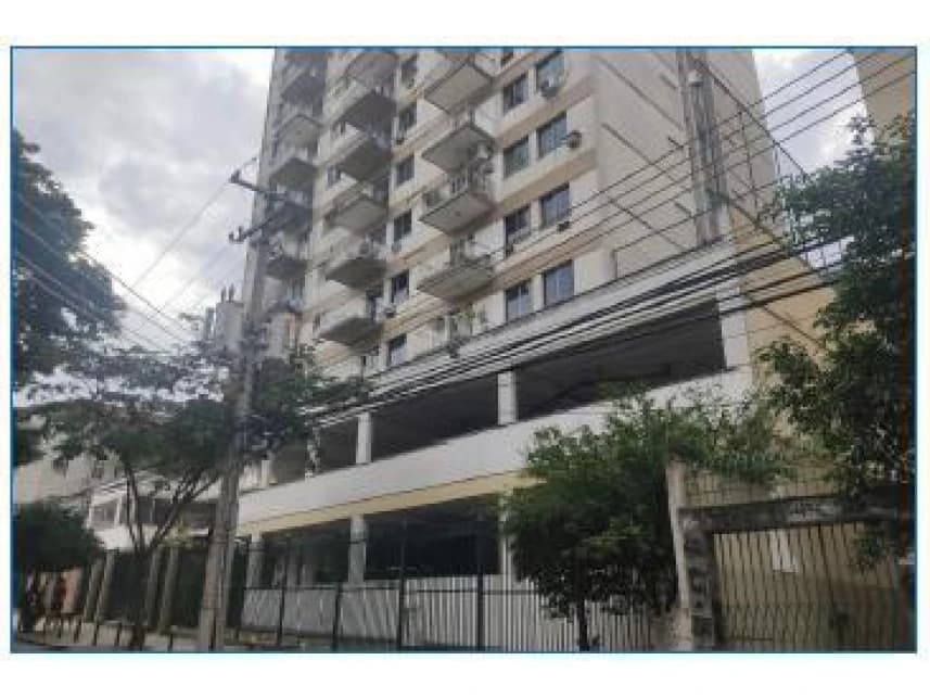 Apartamento à venda em leilão