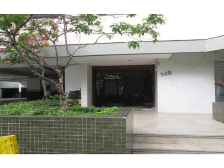 Apartamento à venda em leilão - foto 2