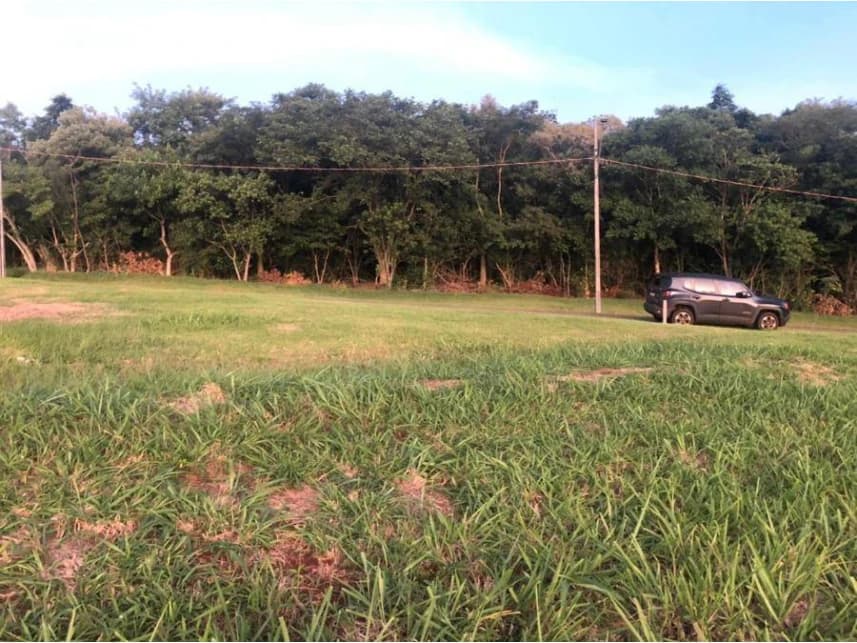 Terreno à venda em leilão
