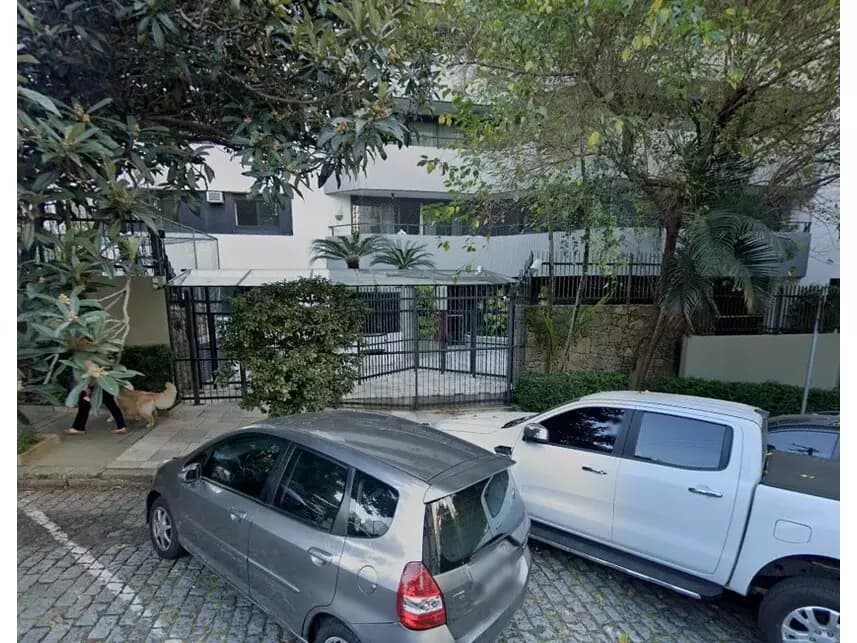 Apartamento à venda em leilão - foto 2