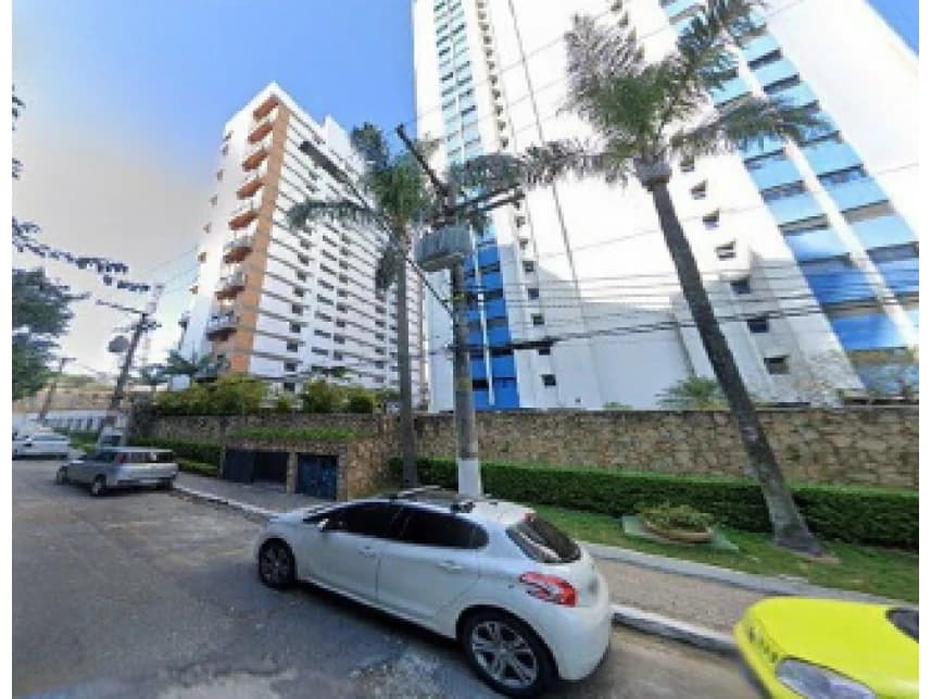 Apartamento à venda em leilão