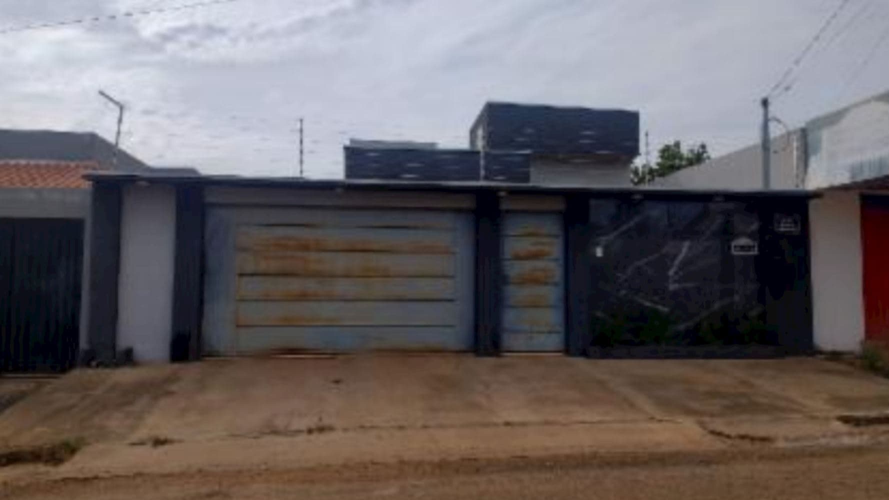Casa no "Residencial Caminho do Lago" em Caldas Novas/GO