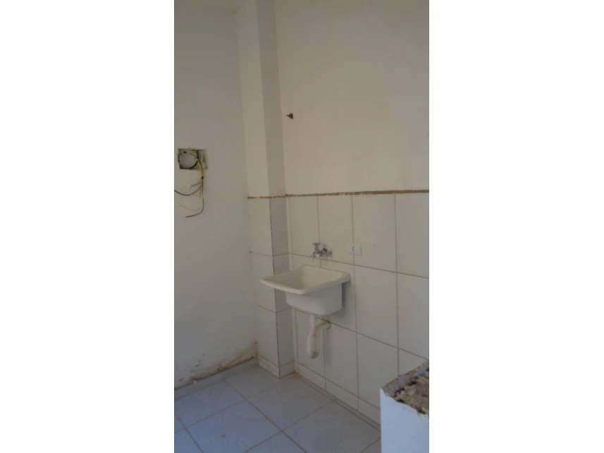 Apartamento à venda em leilão - foto 2