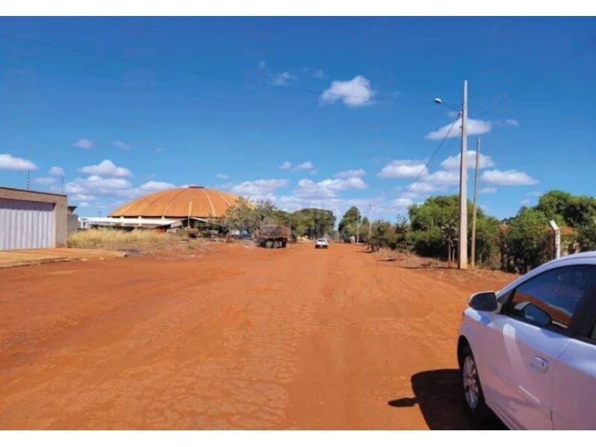 Terreno à venda em leilão