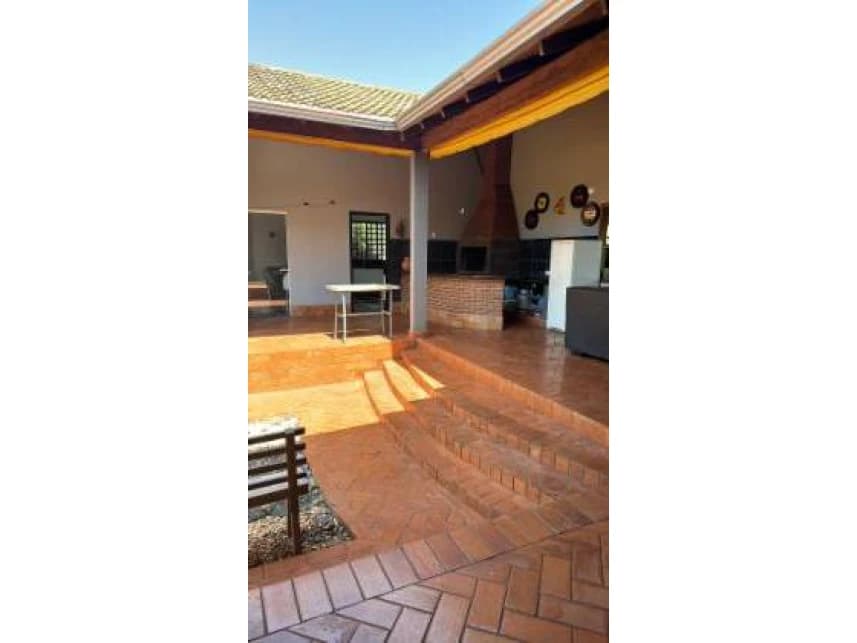 Casa à venda em leilão - foto 2