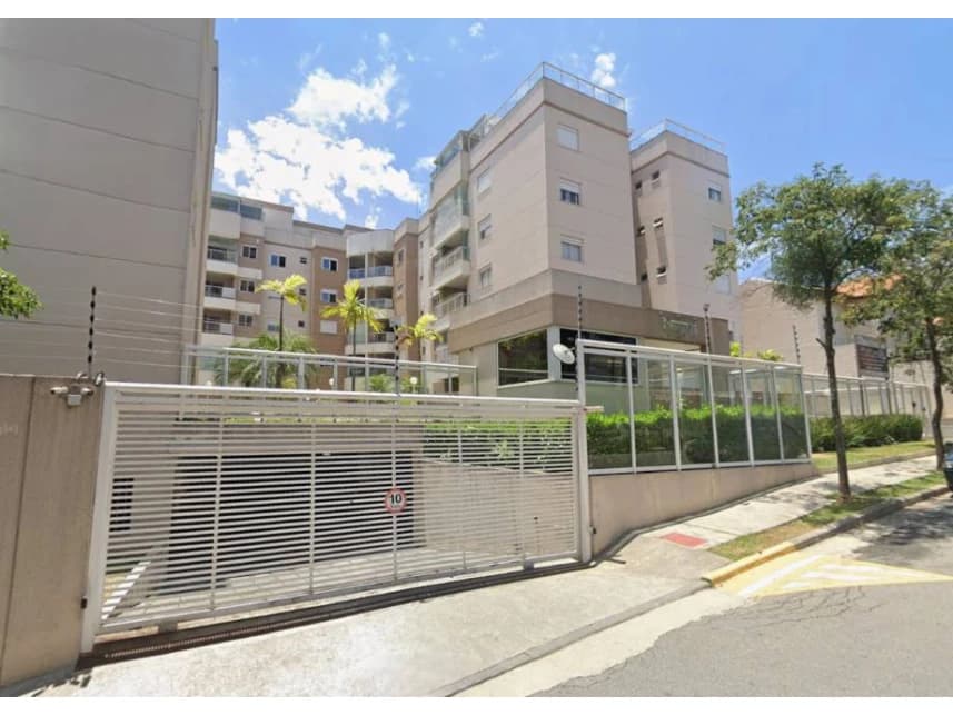 Apartamento à venda em leilão