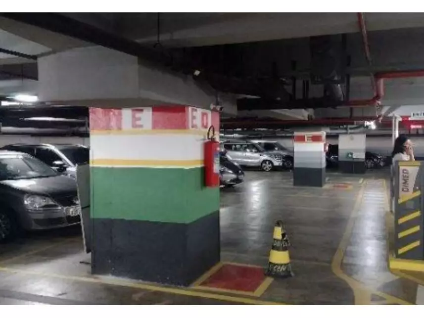Escritório à venda em leilão - foto 2