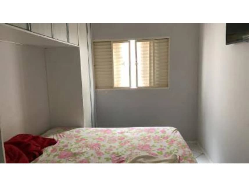 Casa à venda em leilão - foto 2