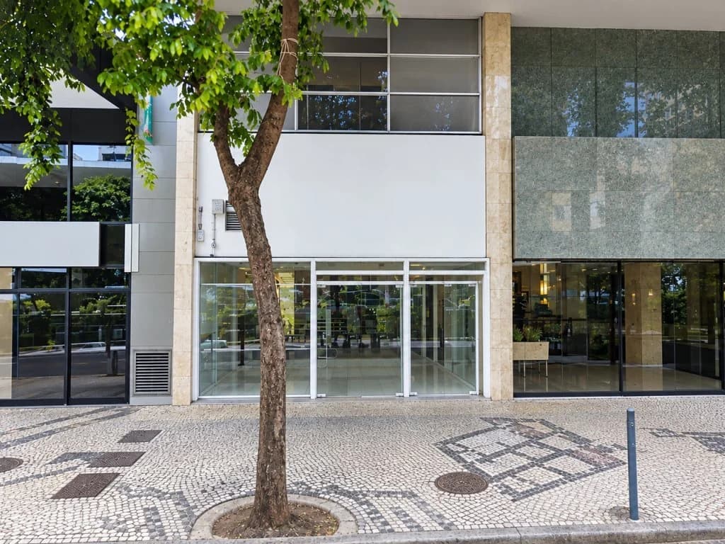 Imóvel Comercial 648 m² (privativa + comum) (Loja A) - Centro - Rio de Janeiro - RJ - foto 2