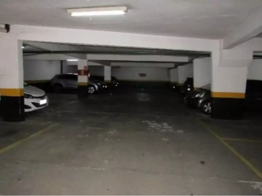 Apartamento à venda em leilão - foto 2