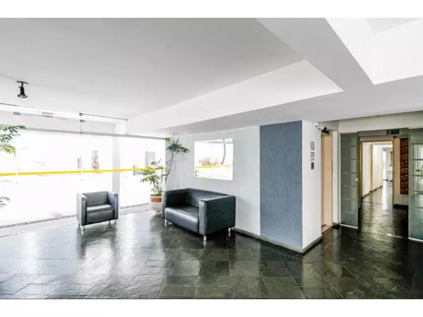 Apartamento à venda em leilão - foto 2