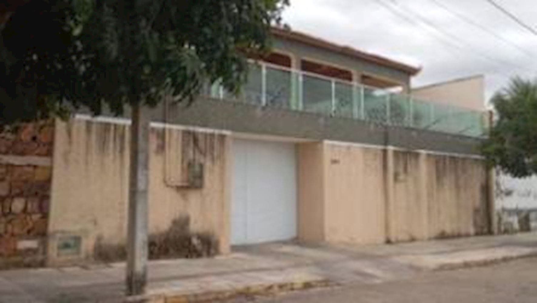 Casa, Padrão, 0 vaga(s) de garagem