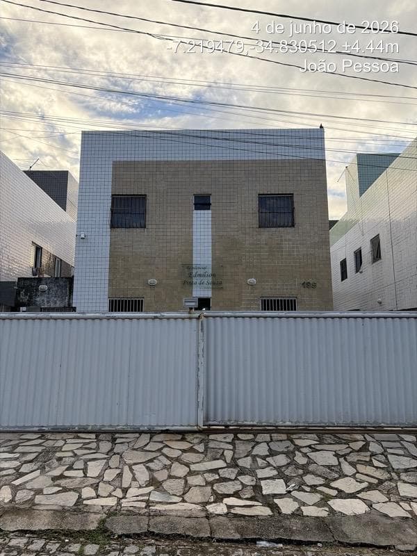 COND RES MULTIFAMILIAR