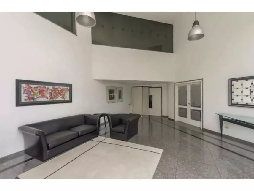 Apartamento à venda em leilão - foto 2