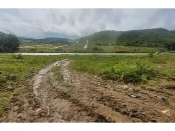 Terreno à venda em leilão