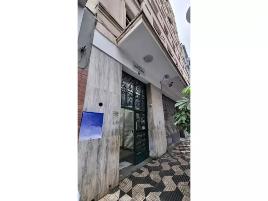 Apartamento à venda em leilão