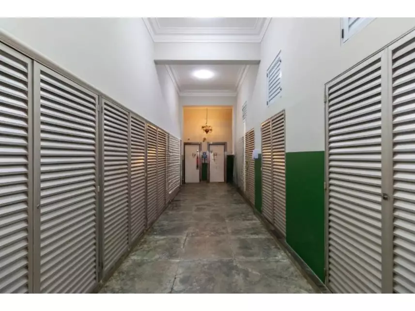 Apartamento à venda em leilão - foto 2