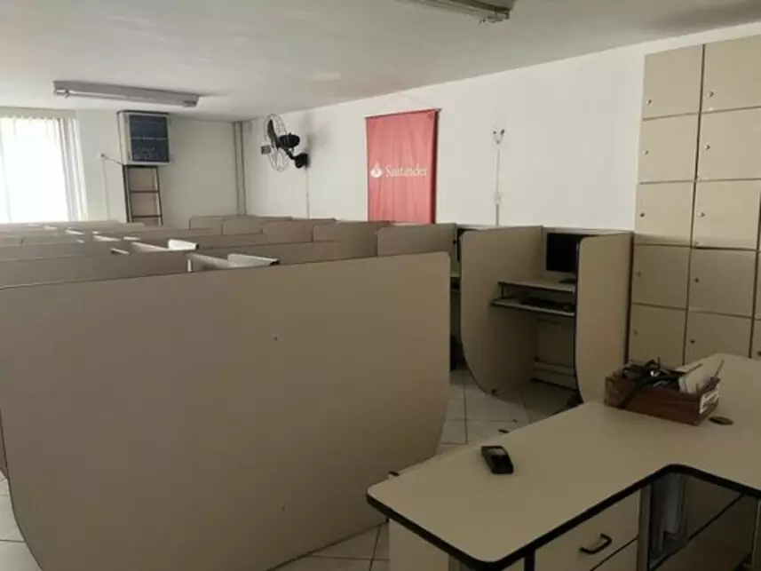 Conj. Comercial à venda em leilão - foto 3