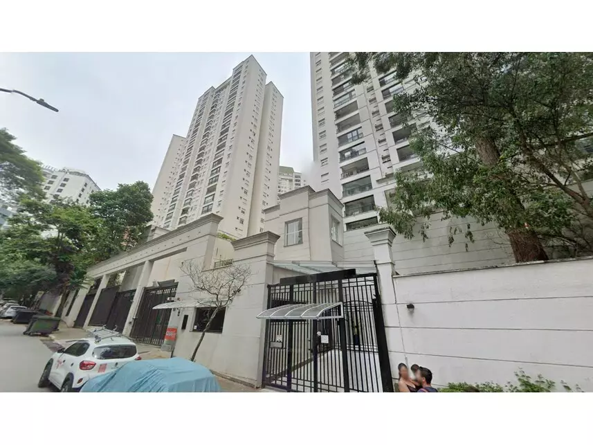 Apartamento à venda em leilão