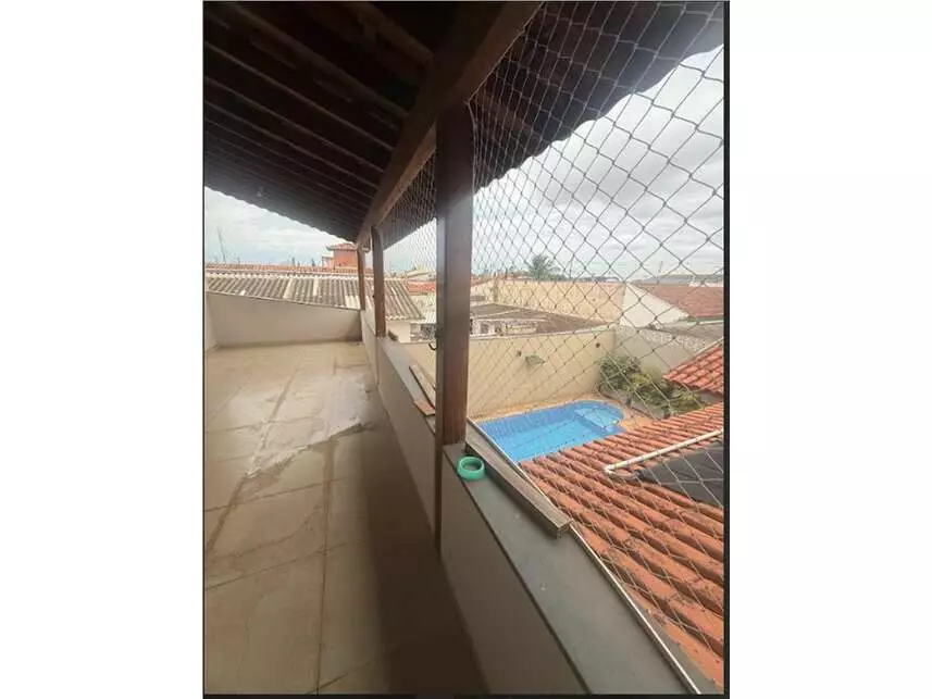 Sobrado à venda em leilão - foto 2
