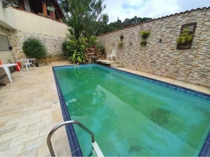 Casa à venda em leilão - foto 2