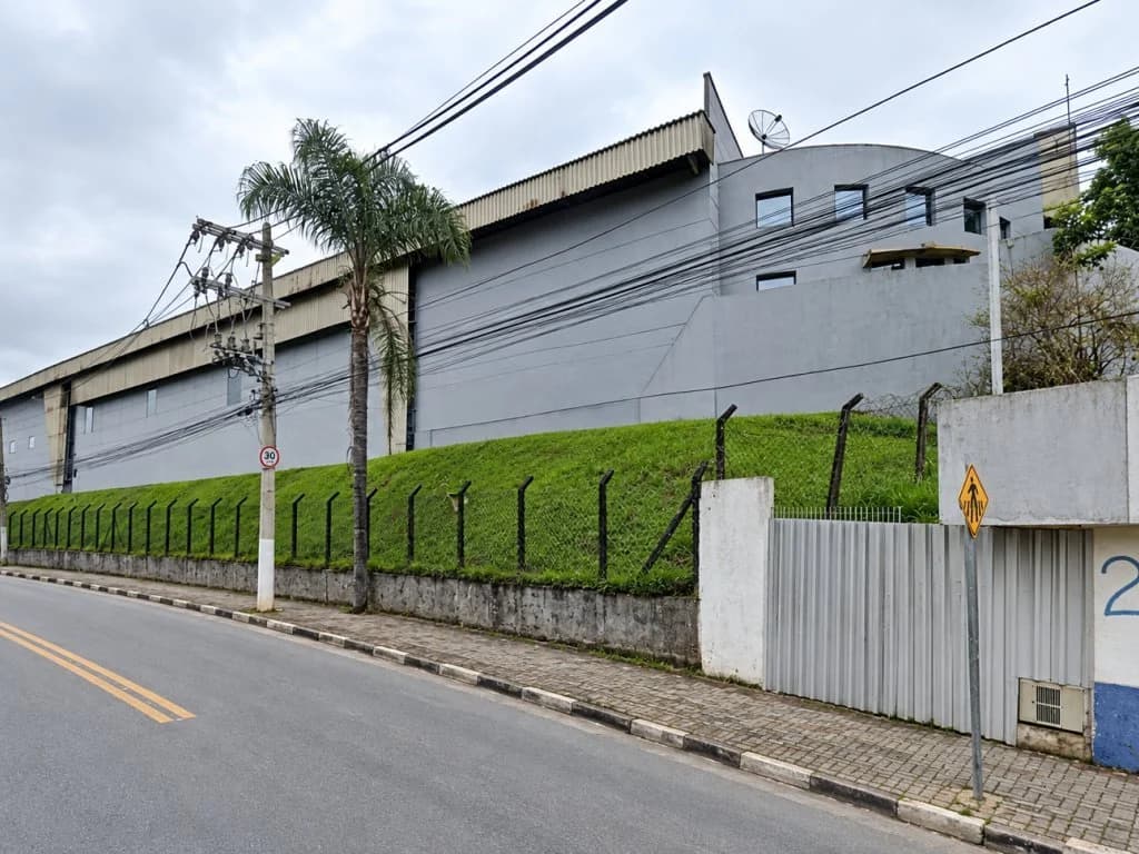 Galpão Industrial 3.721 m² (área construída) e 6.041 m² (terreno) - Jardim Nova Cajamar - Cajamar - SP - foto 4