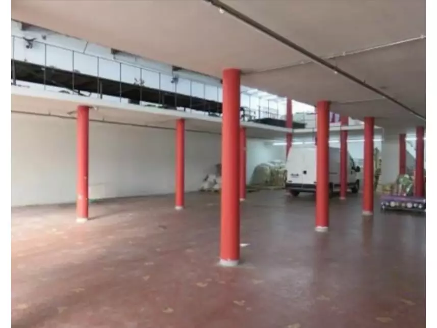 Imóveis Comerciais à venda em leilão - foto 3