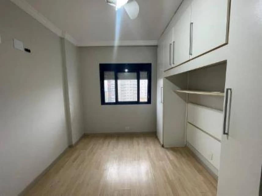 Apartamento à venda em leilão