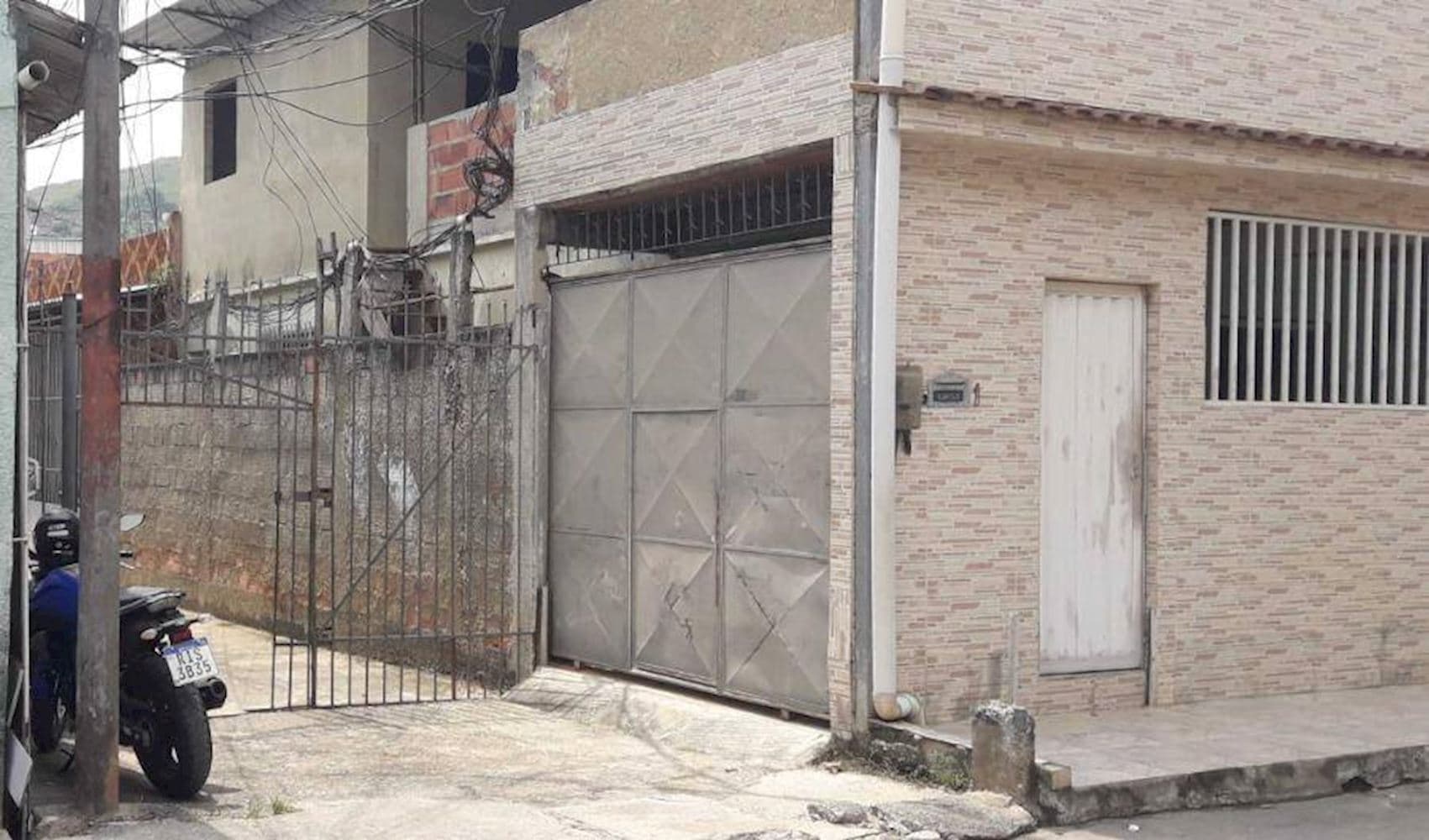 Casa, Padrão, 2 vaga(s) de garagem