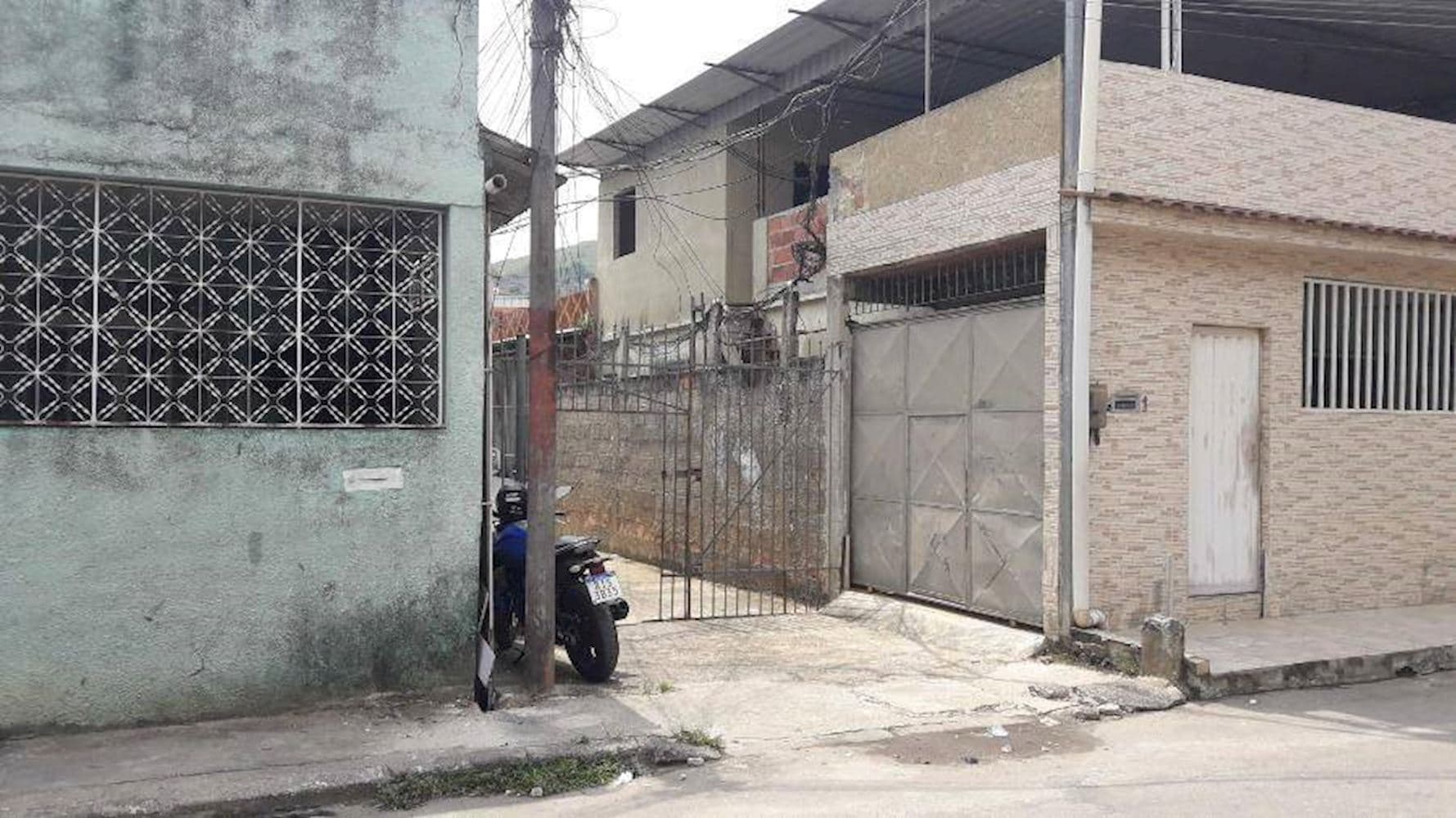 Casa, Padrão, 2 vaga(s) de garagem - foto 2