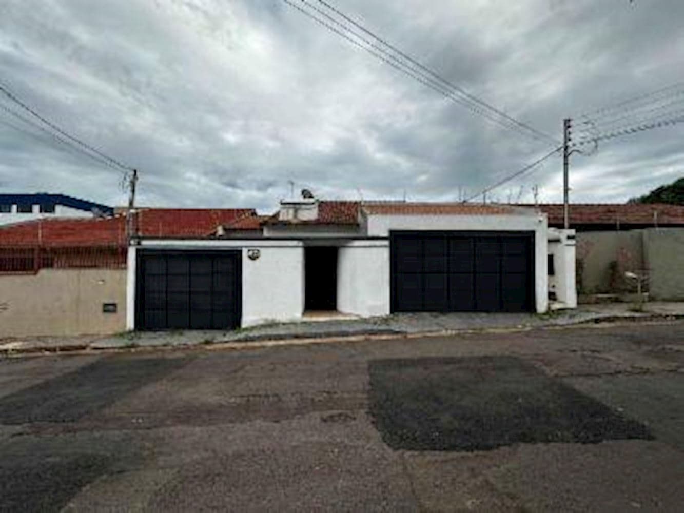 Casa, Padrão, 0 vaga(s) de garagem