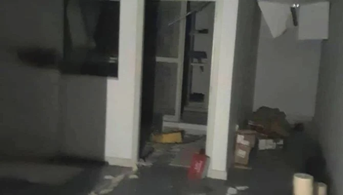 Ex-Agência 2.700 m² - Centro Histórico - Porto Alegre - RS - foto 2