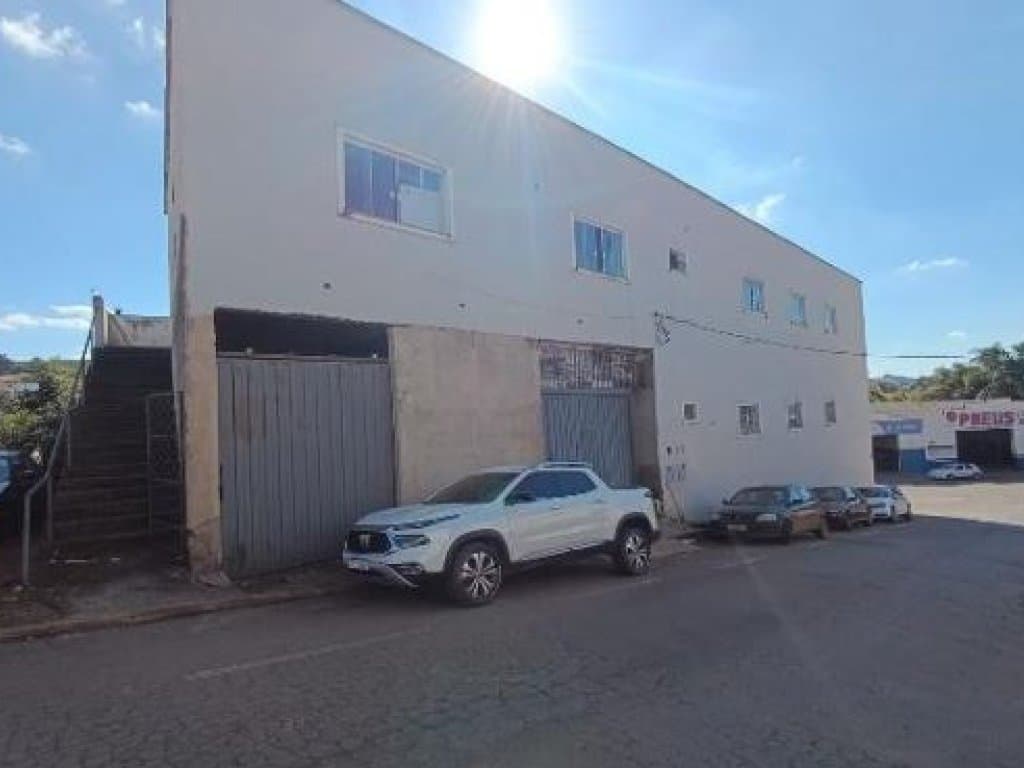 Prédio Comercial 916 m² - Elói Mendes-MG - Rua Três Pontas, 657 - Centro - foto 2