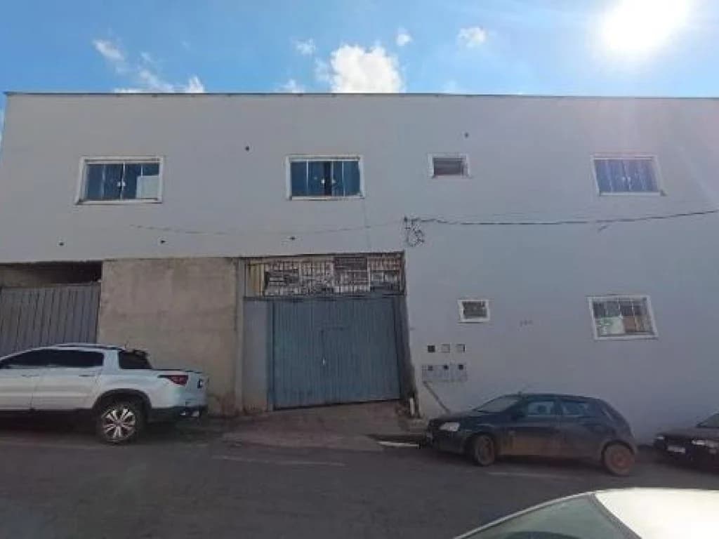 Prédio Comercial 916 m² - Elói Mendes-MG - Rua Três Pontas, 657 - Centro - foto 3