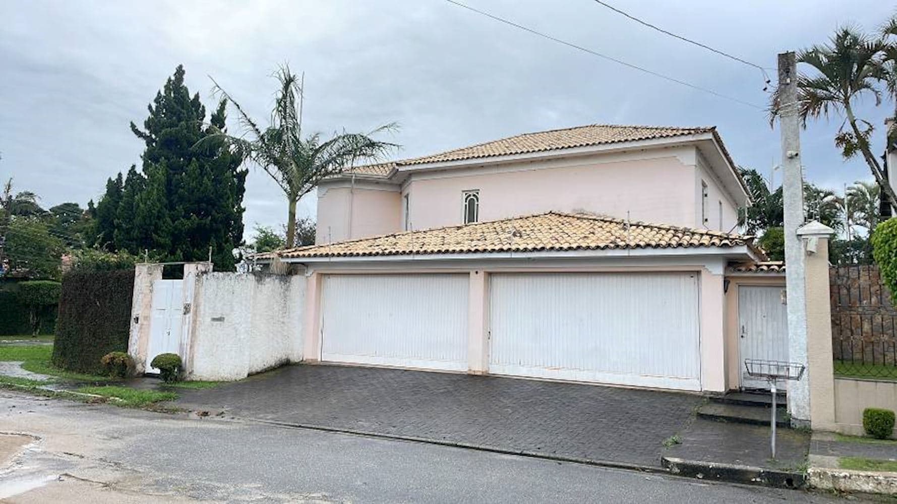 Casa, Padrão, 0 vaga(s) de garagem