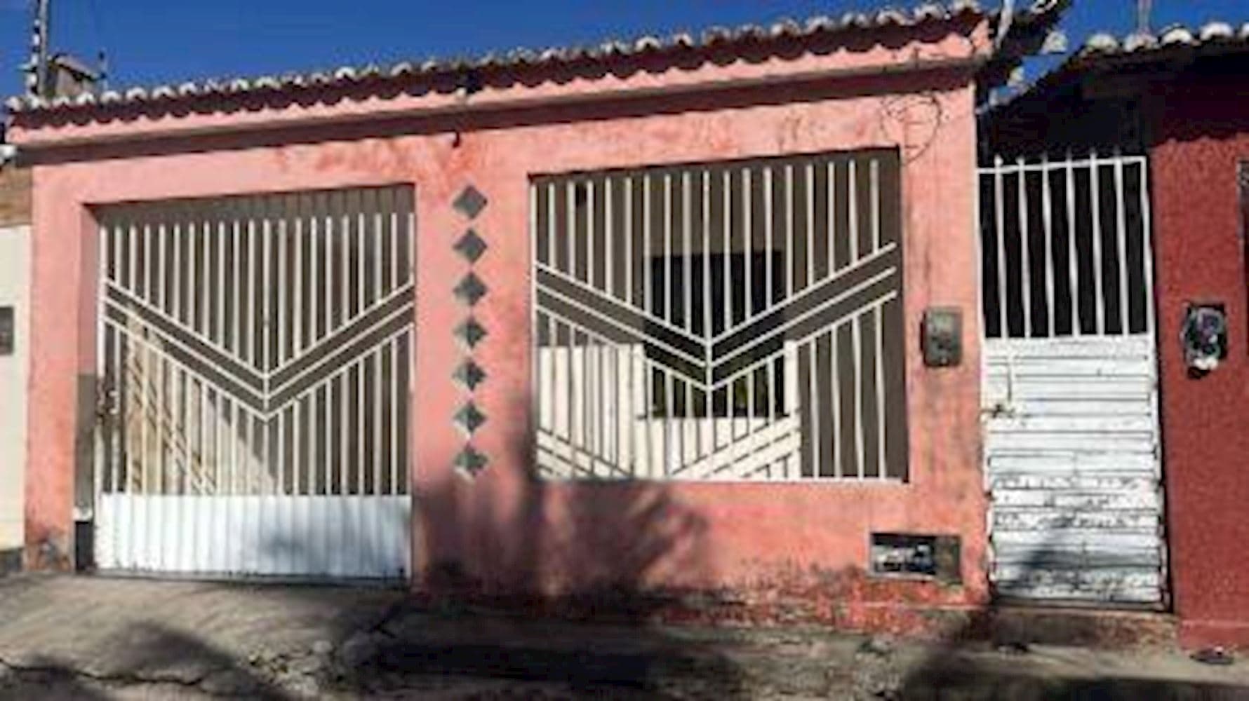 Casa, Padrão, 1 vaga(s) de garagem