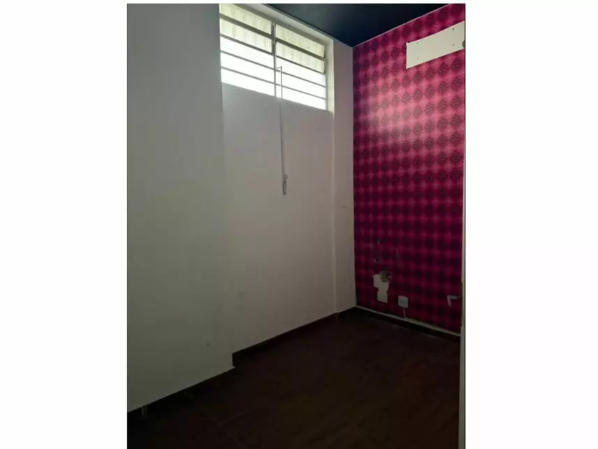 Residencial / Comercial à venda em leilão - foto 3