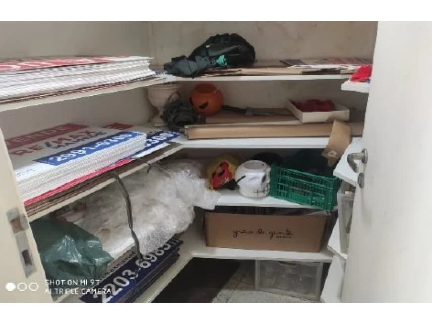 Prédio Comercial à venda em leilão