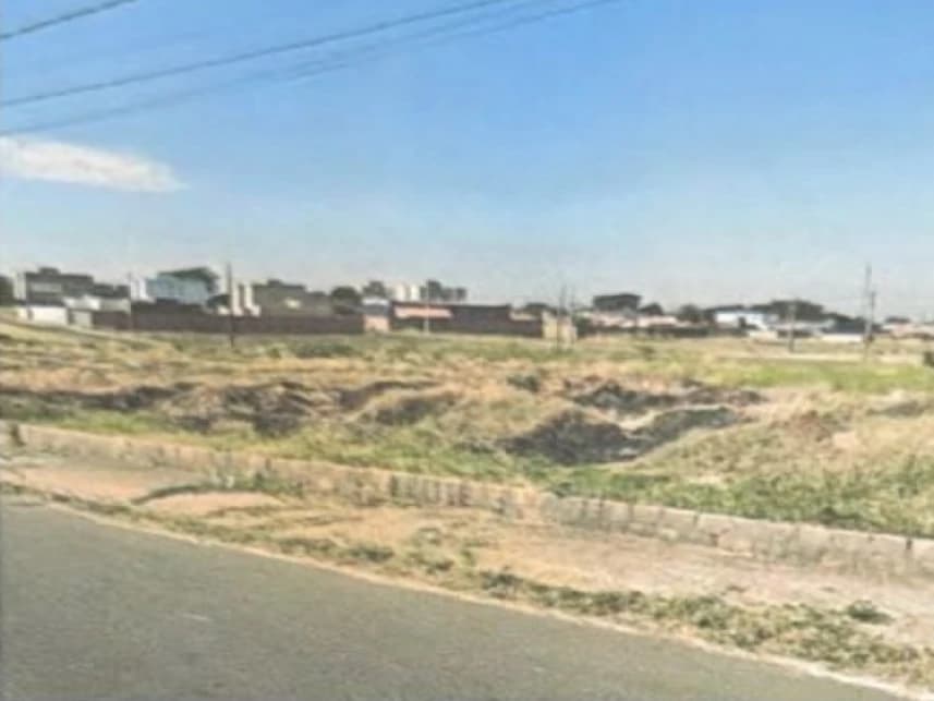 Terreno à venda em leilão