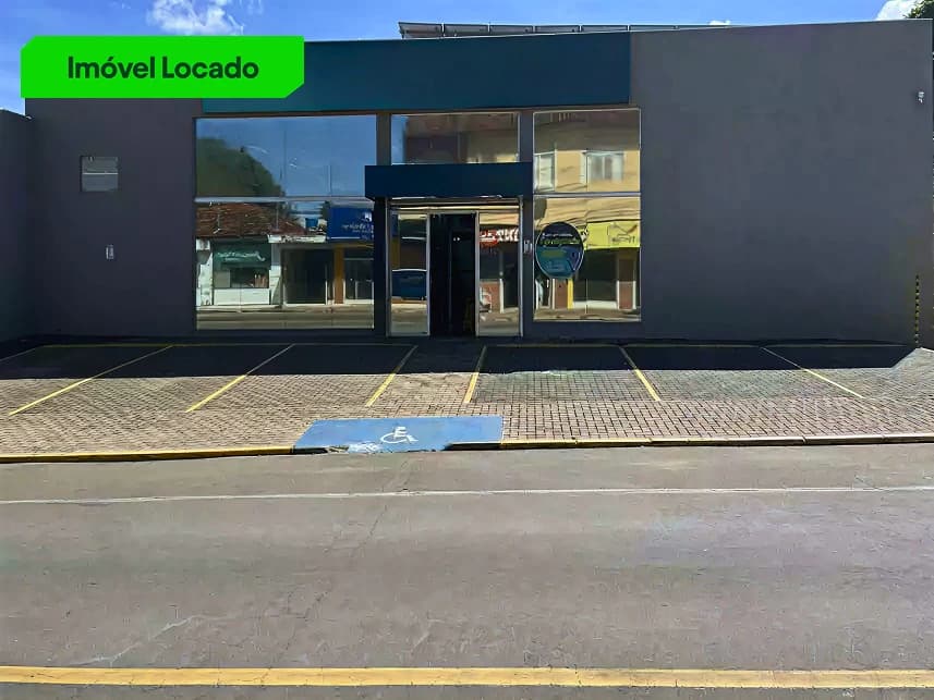 Prédio à venda em leilão - foto 4