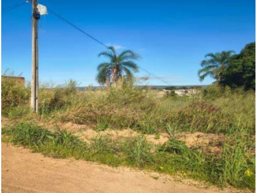 Outros à venda em leilão