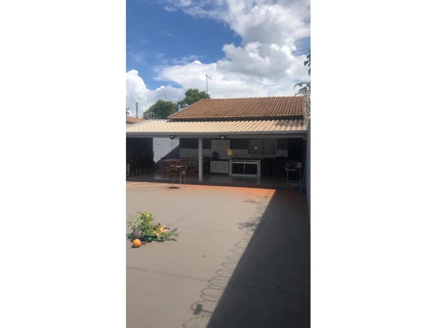 Casa à venda em leilão - foto 2