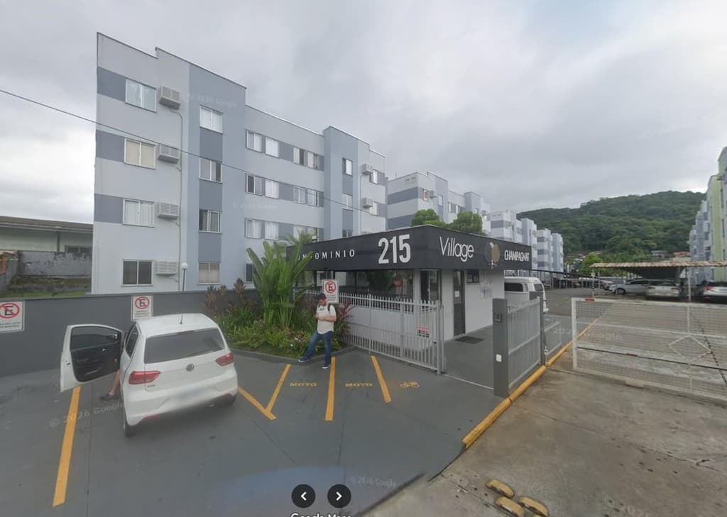 Apartamento No Condomínio Village Champagnat, A.P. 64,92m², A.T. 83,17m², 1 Vaga, Iririú, Joinville/SC
